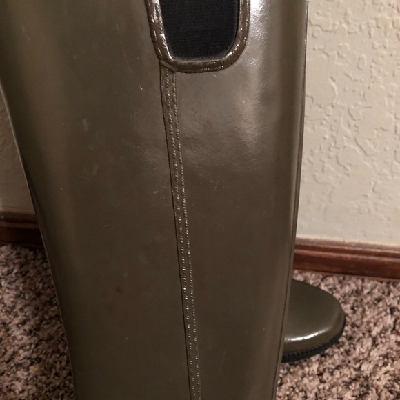 Michael Kors Rain Boots - Picture 1 of 4